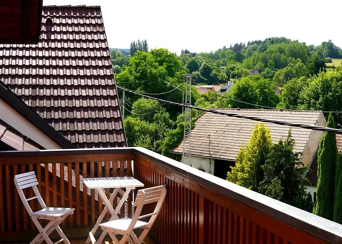 Pod Zdanovem Konukevi Nezdice
