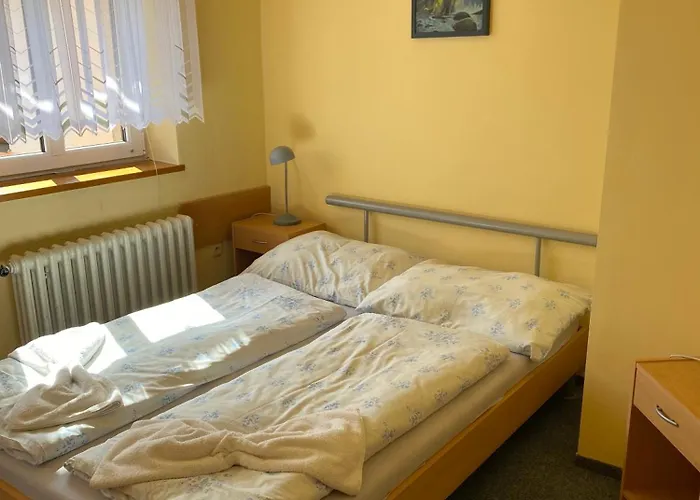 Konukevi Pod Zdanovem *