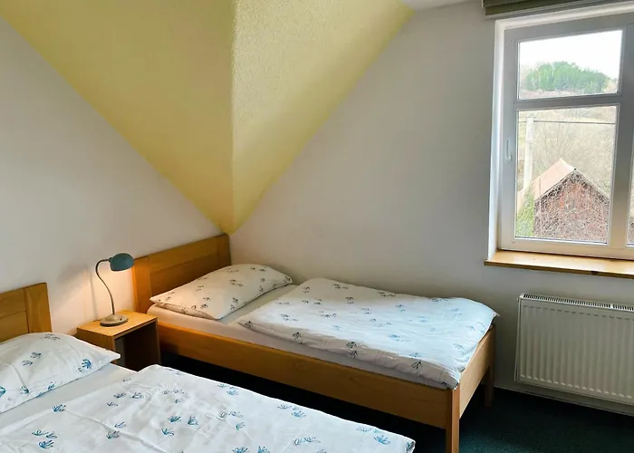Pod Zdanovem Konukevi *