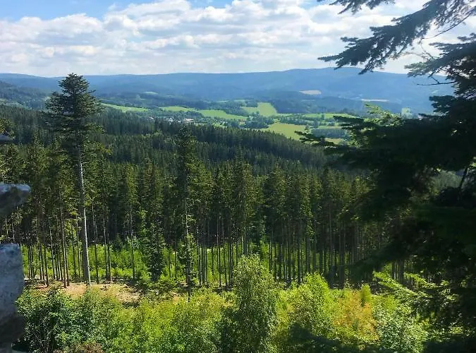 Pod Zdanovem Konukevi *